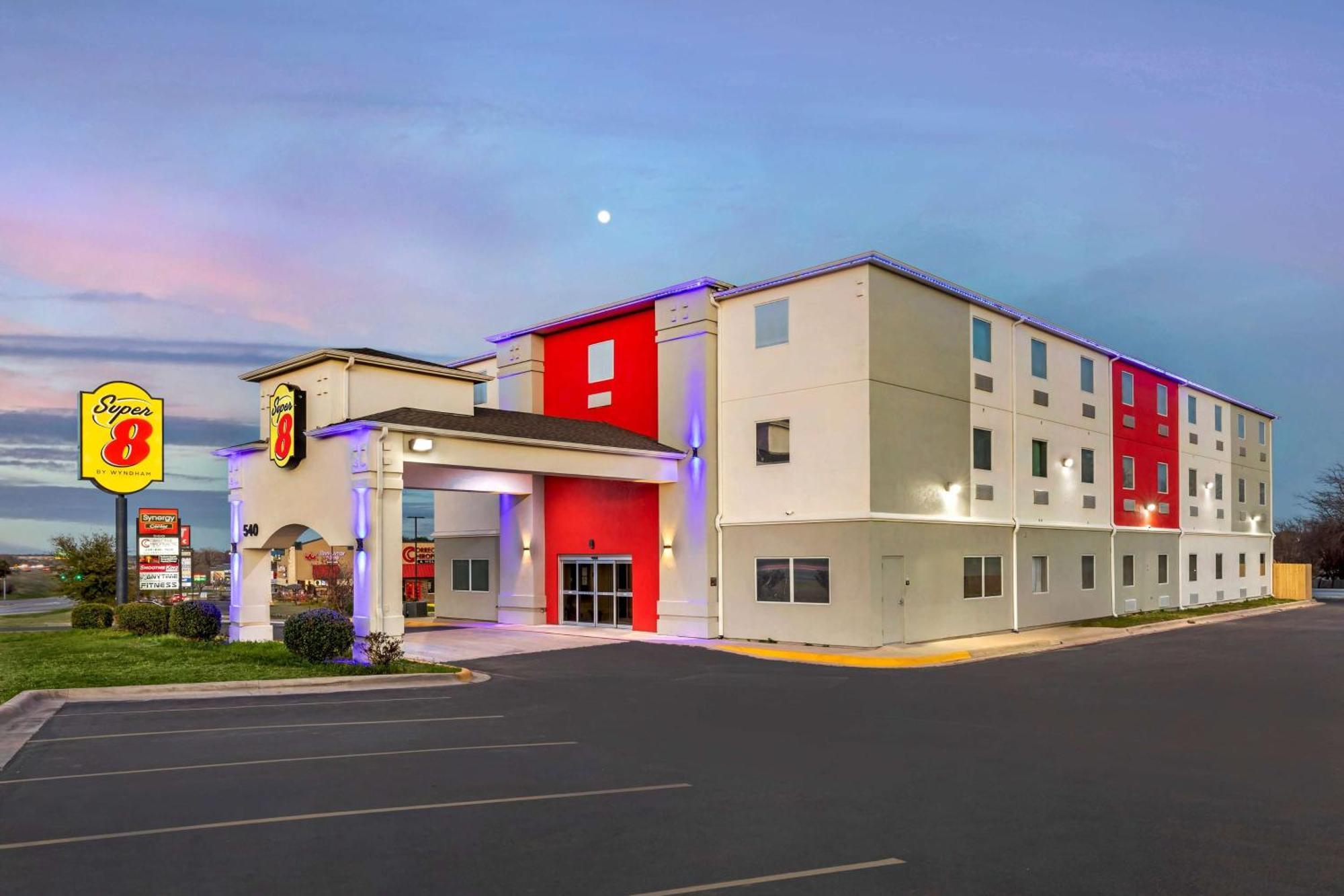 Super 8 By Wyndham Harker Heights Killeen - Fort Cavazos Bagian luar foto
