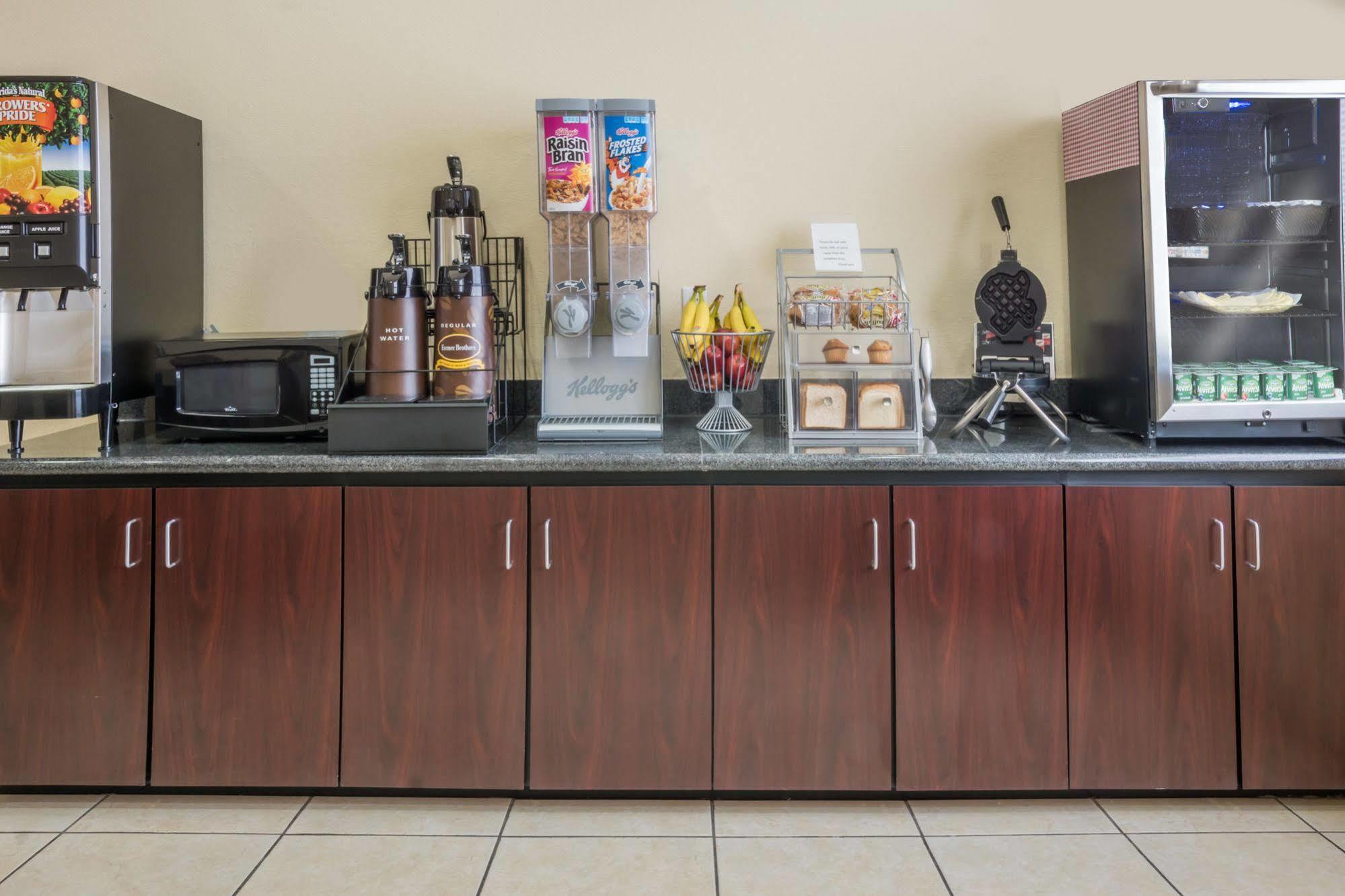 Super 8 By Wyndham Harker Heights Killeen - Fort Cavazos Bagian luar foto